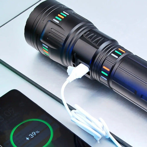 Linterna De Mano P50 Impermeable De 5.000 Lumen Carga Usb Blanco Negro