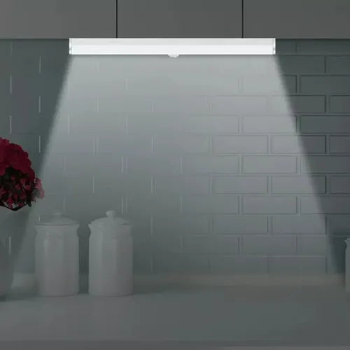 Barra Luz Led Con Sensor Movimiento Magnética 21 Cms Blanco