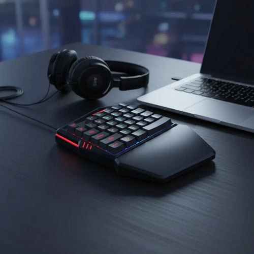 Teclado Gamer Una Mano Iluminado Led Rgb Usb Medio Cuerpo Negro 100