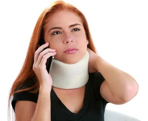 Collar Cervical Universal Blanco Acolchado De Espuma Xl Blanco